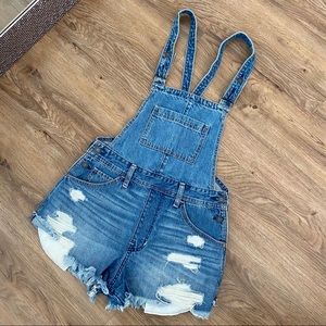 Overall shorts